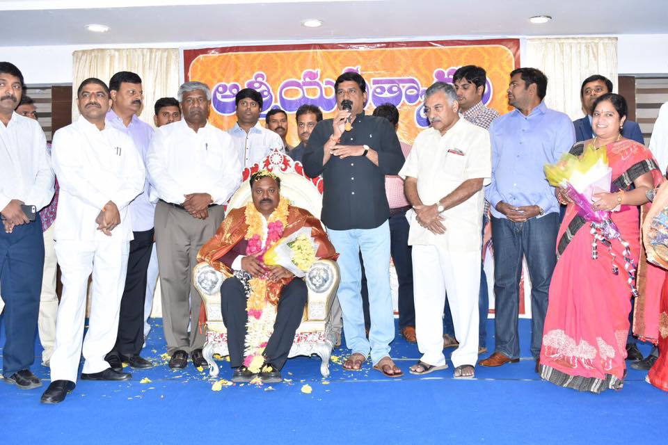 Satish Vemana Felicitated at Hotel Daspalla in Visakhapatnam