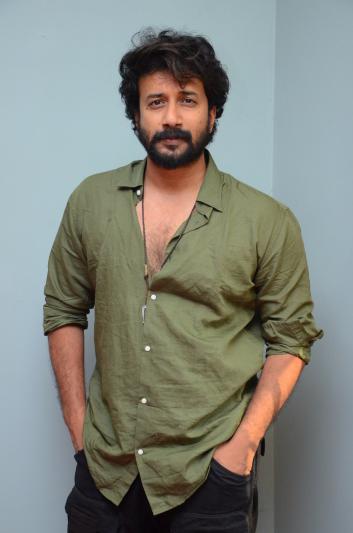 satyadev-stills-2-4.jpg