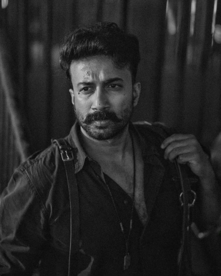 satyadev-stills-4-6.jpg