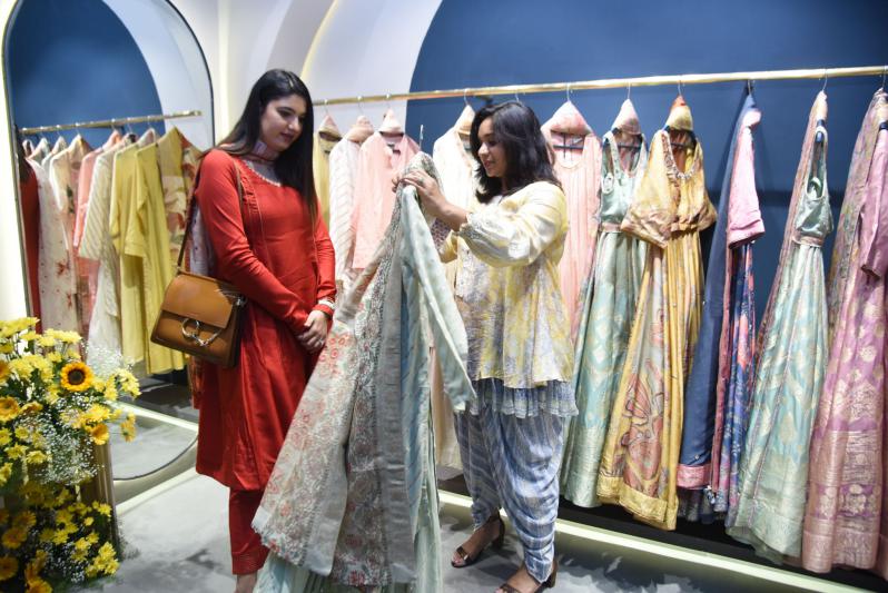 saundh-boutique-launch-in-banjara-hills-with-a-new-vibrant-spring-summer-2023-edit-collection-by-anam-mirza-15.jpg