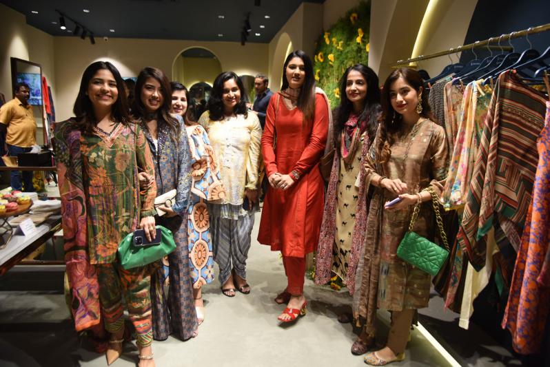saundh-boutique-launch-in-banjara-hills-with-a-new-vibrant-spring-summer-2023-edit-collection-by-anam-mirza-2.jpg
