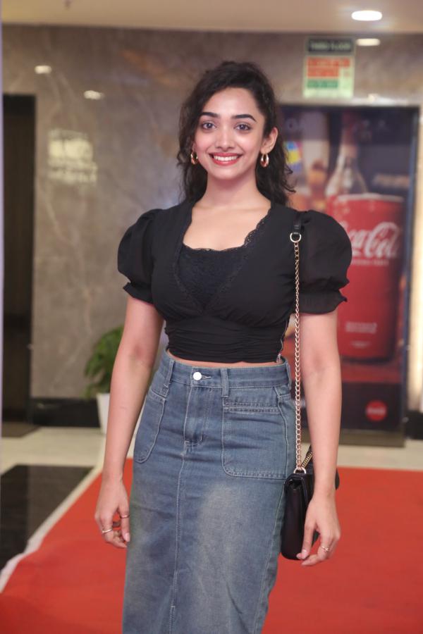 shanvi-meghana-stills-10.jpg