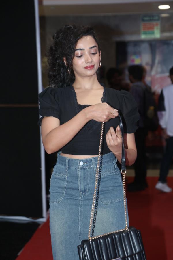 shanvi-meghana-stills-4.jpg