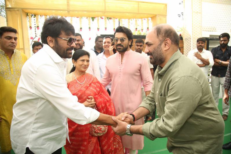 sharwanand-rakshita-reddy-engagement-15.jpg