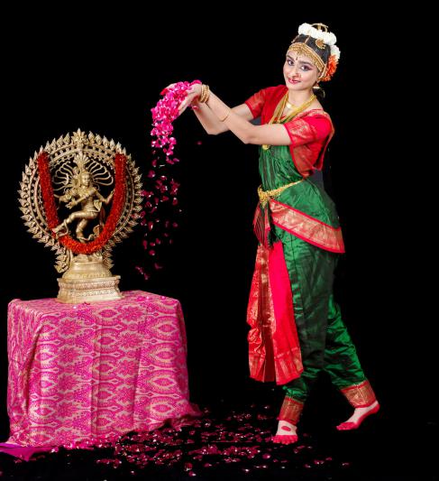 shivani-peresetla-performed-bharatanatya-arangetram-in-sacramento-5.jpg
