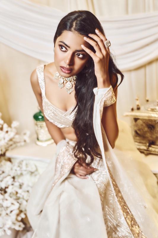shivani-rajasekhar-stills-3-8.jpg
