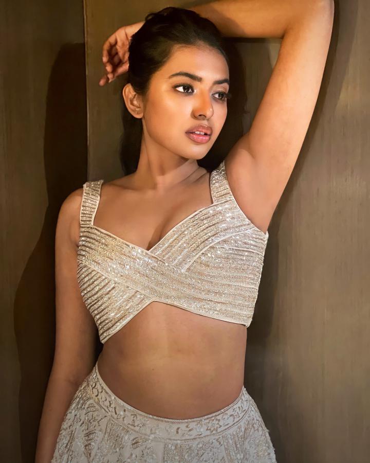 shivani-rajashekar-stills-4.jpg