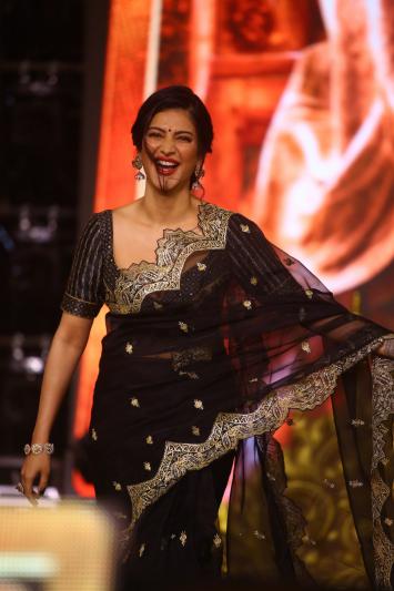 shruti-haasan-stills-10.jpg