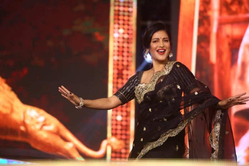 shruti-haasan-stills-12.jpg