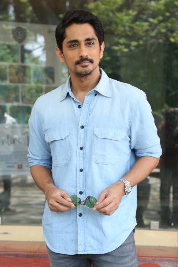 siddharth-stills-10.jpg