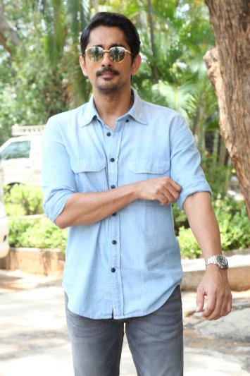 siddharth-stills-12.jpg