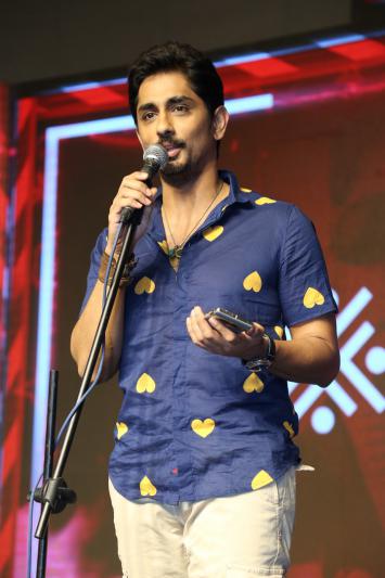 siddharth-stills-2-9.jpg