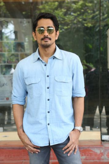 siddharth-stills-8.jpg