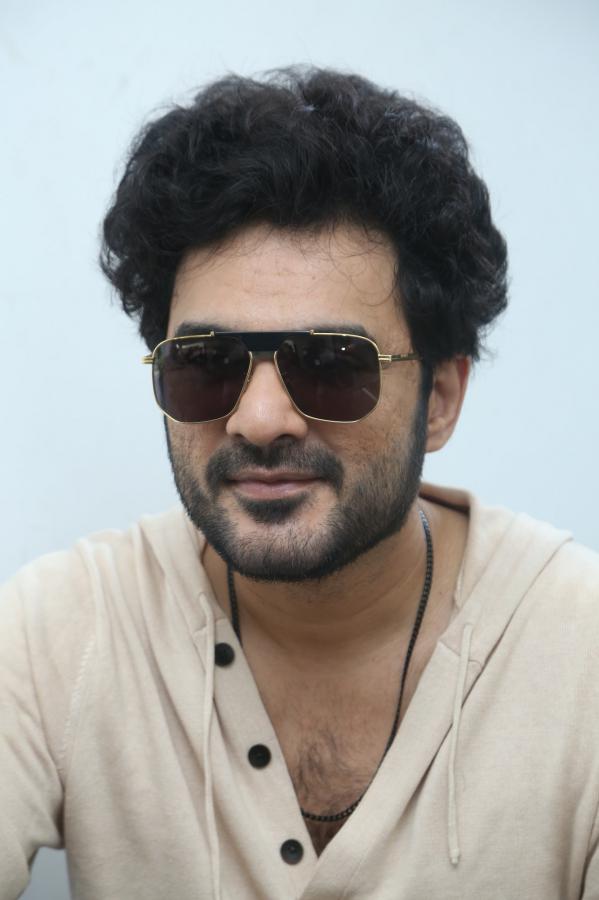 siddhu-jonnalagadda-stills-2-13.jpg