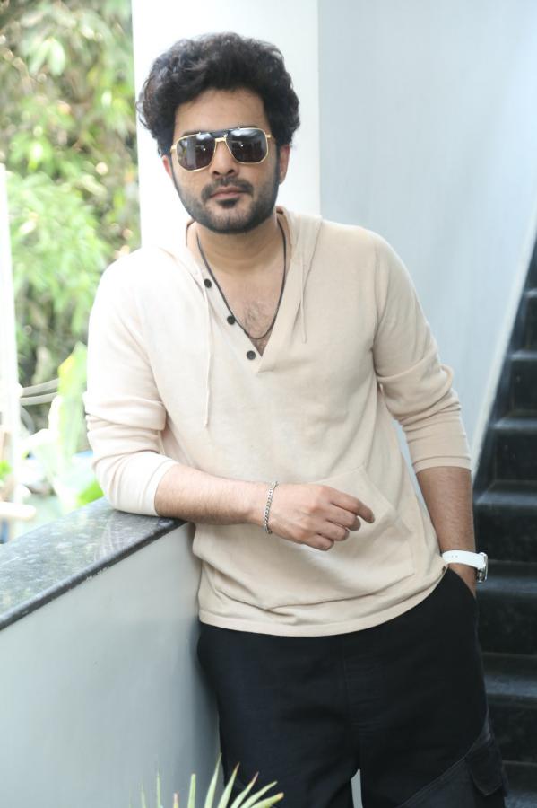 siddhu-jonnalagadda-stills-2-17.jpg