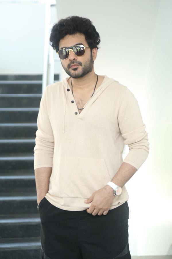 siddhu-jonnalagadda-stills-2-3.jpg