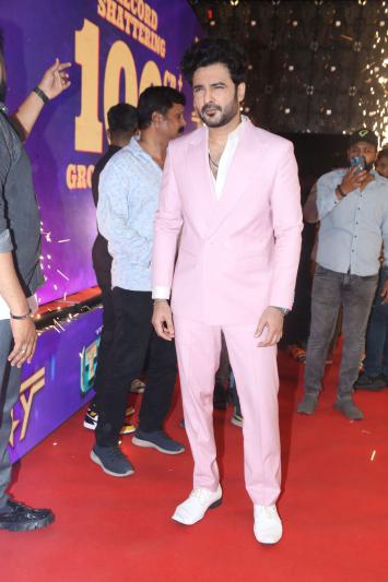 siddhu-jonnalagadda-stills-3-2.jpg