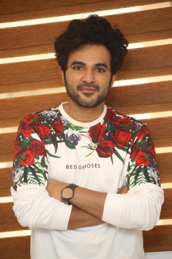 siddhu-jonnalagadda-stills-7.jpg
