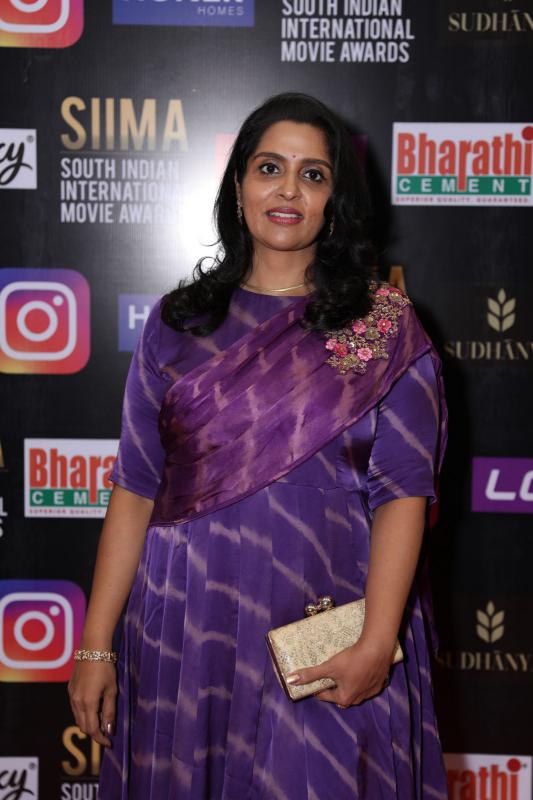 siima-awards-2021-awards-red-carpet-12.jpg