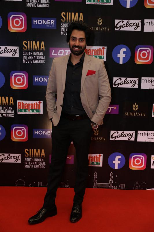 siima-awards-2021-awards-red-carpet-17.jpg