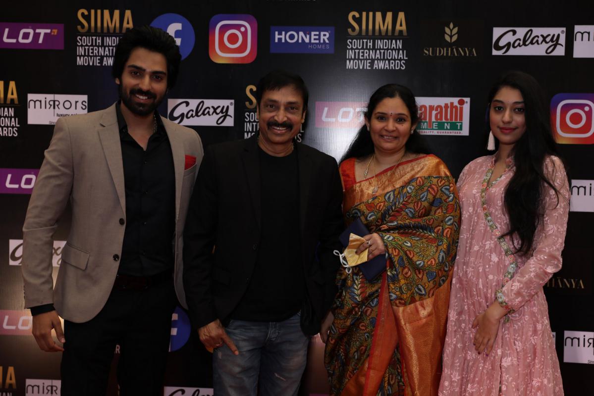 siima-awards-2021-awards-red-carpet-19.jpg
