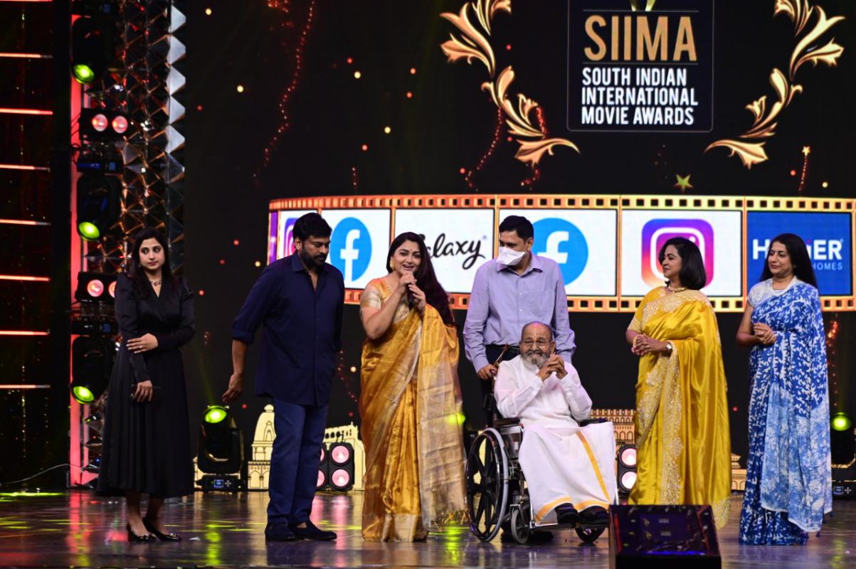 siima-awards-2021-awards-red-carpet-2.jpg