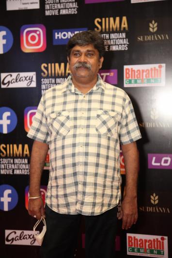 siima-awards-2021-awards-red-carpet-set-1-17.jpg