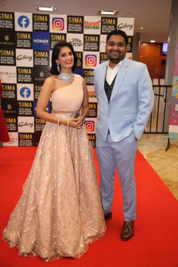siima-awards-2021-awards-red-carpet-set-1-4.jpg