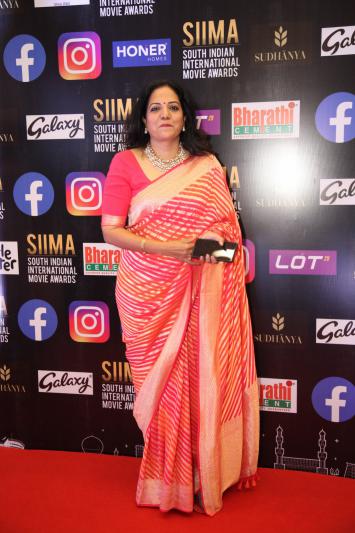 siima-awards-2021-awards-red-carpet-set-1-7.jpg