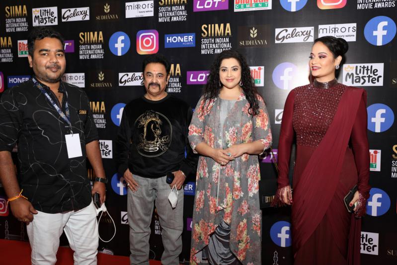 siima-awards-2021-awards-red-carpet-set-2-13.jpg