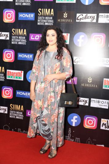 siima-awards-2021-awards-red-carpet-set-2-15.jpg
