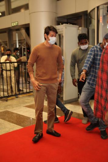 siima-awards-2021-awards-red-carpet-set-2-2.jpg