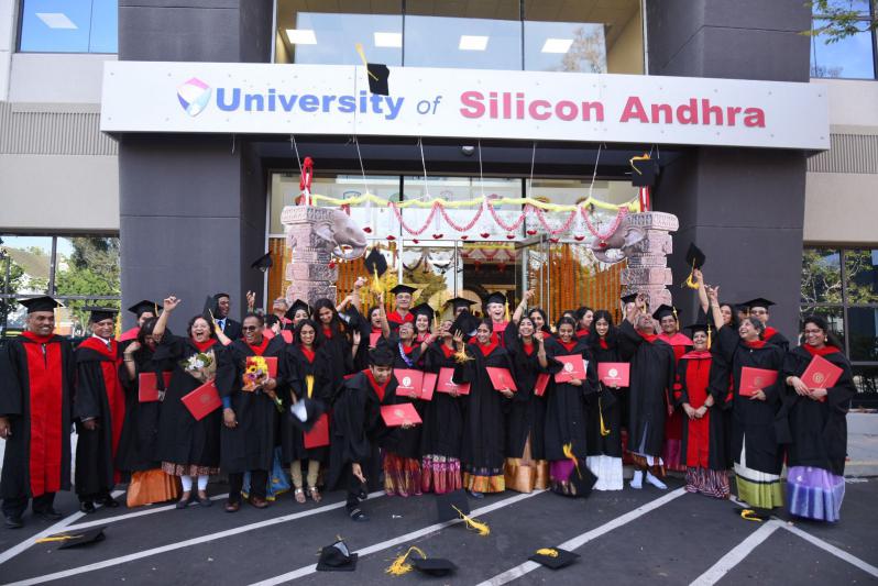 siliconandhra-university-5th-graduation-ceremony-4.jpg