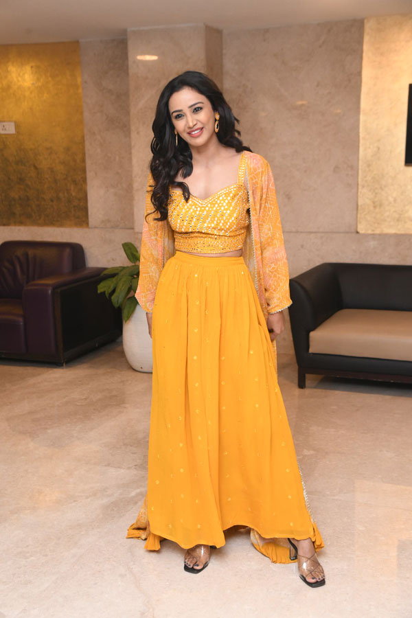 simran-gupta-stills-3-19.jpg
