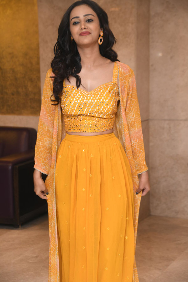 simran-gupta-stills-3-23.jpg