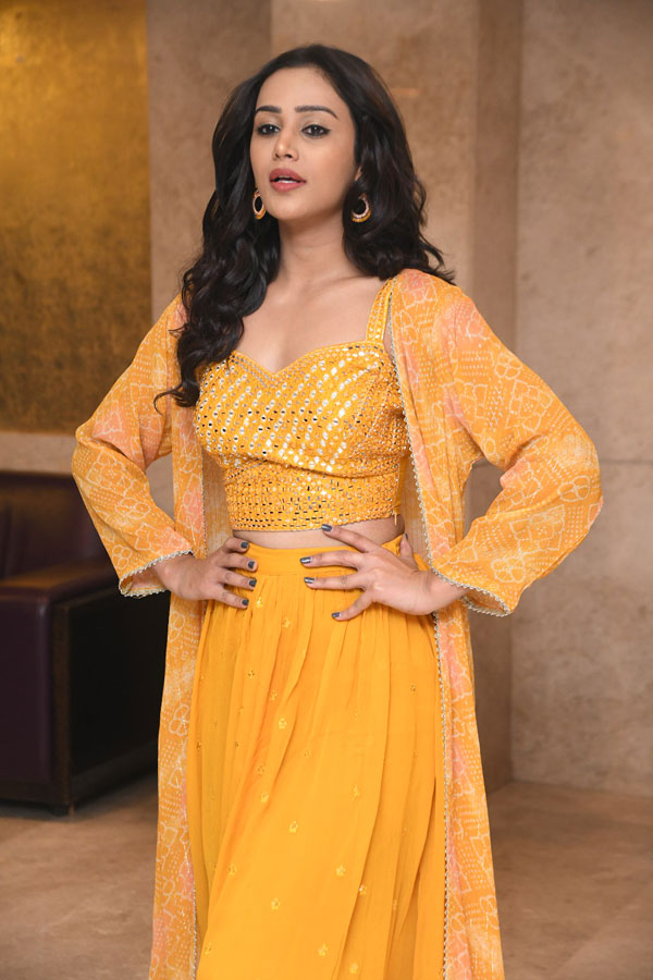 simran-gupta-stills-3-24.jpg