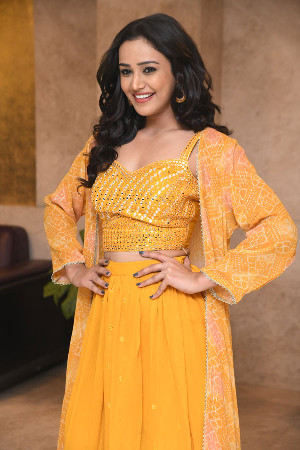 simran-gupta-stills-3-25.jpg