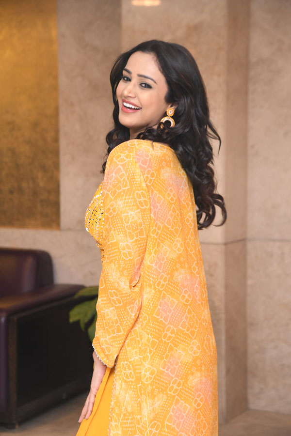 simran-gupta-stills-3-26.jpg