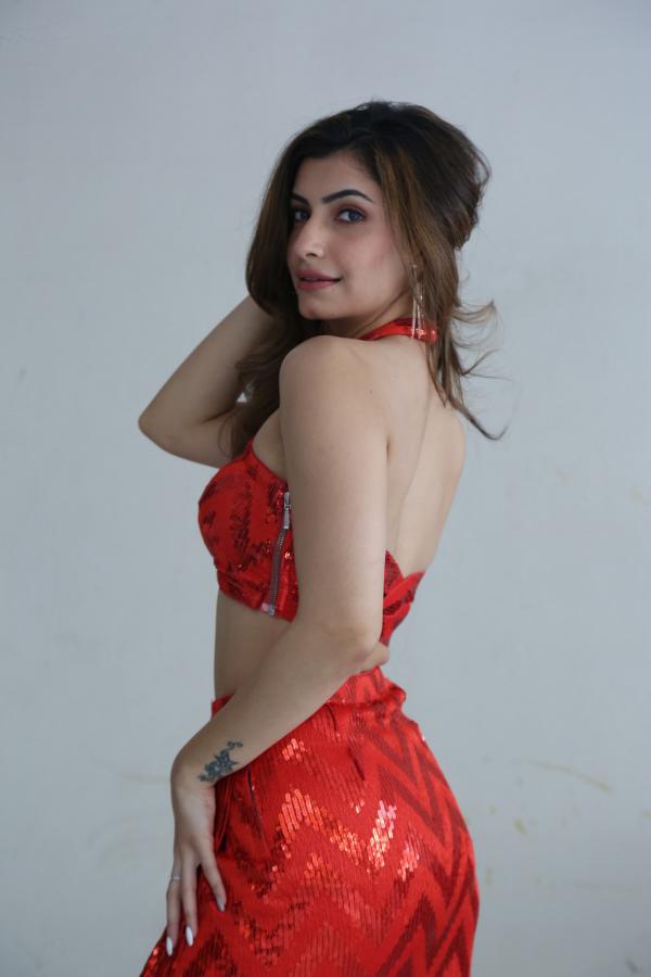 simrithi-bathija-stills-11.jpg
