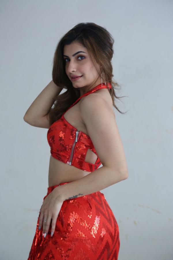 simrithi-bathija-stills-12.jpg