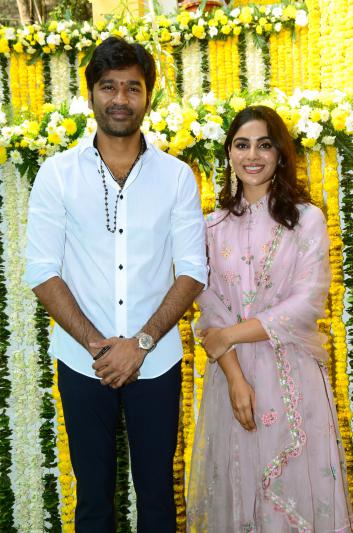 sir-movie-launch-3.jpg