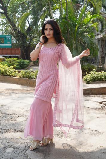 siri-prahalad-stills-12.jpg