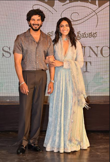 sita-ramam-song-launch-at-mallareddy-womens-college-8.jpg