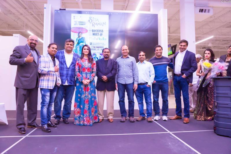 sitaramam-success-meet-at-mall-of-india-in-illinois-10.jpg