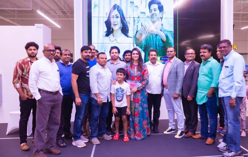 sitaramam-success-meet-at-mall-of-india-in-illinois-19.jpg