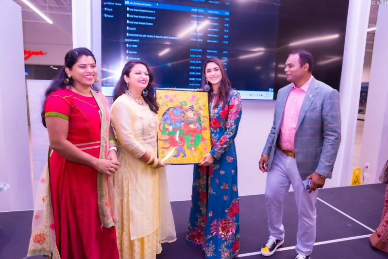sitaramam-success-meet-at-mall-of-india-in-illinois-20.jpg