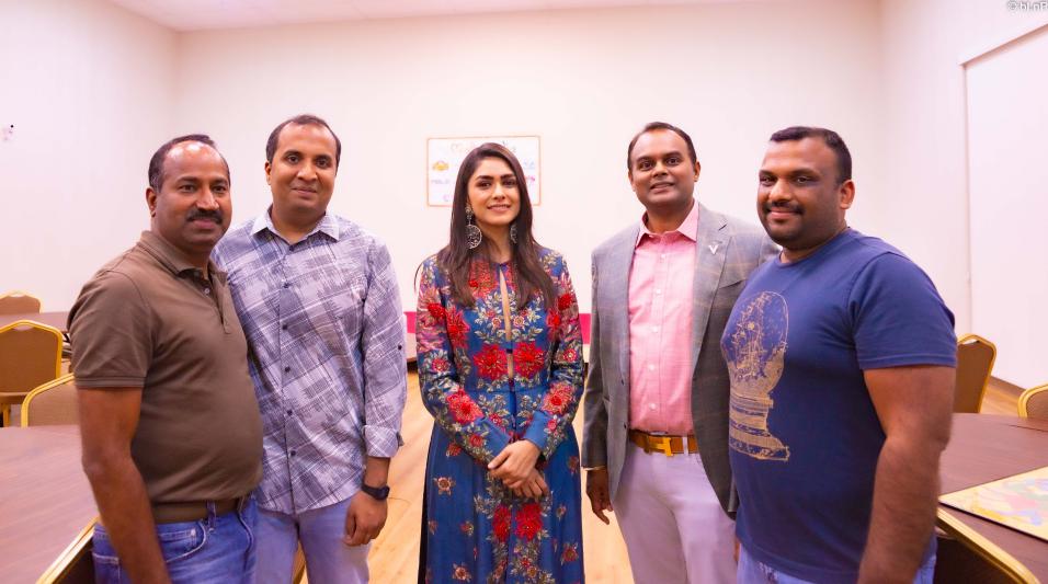 sitaramam-success-meet-at-mall-of-india-in-illinois-22.jpg