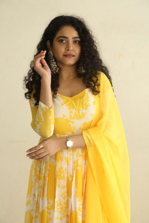 sonakshi-varma-stills-13.jpg