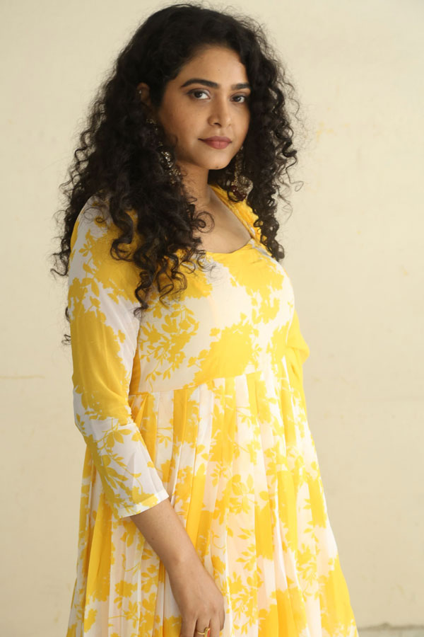 sonakshi-varma-stills-14.jpg