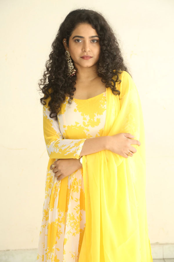 sonakshi-varma-stills-16.jpg